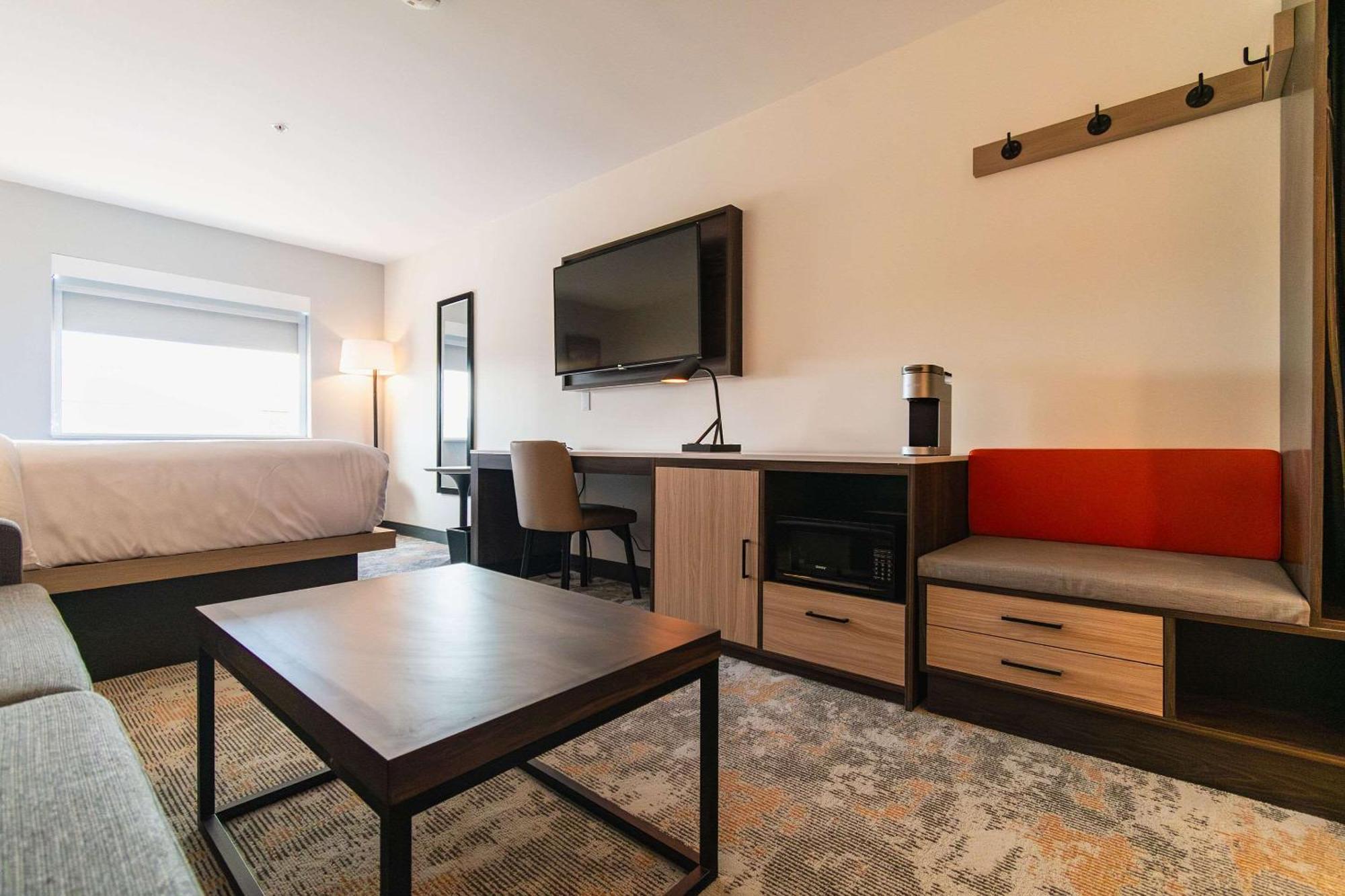 The Ellsworth Hotel, Ascend Collection Hotel 3*