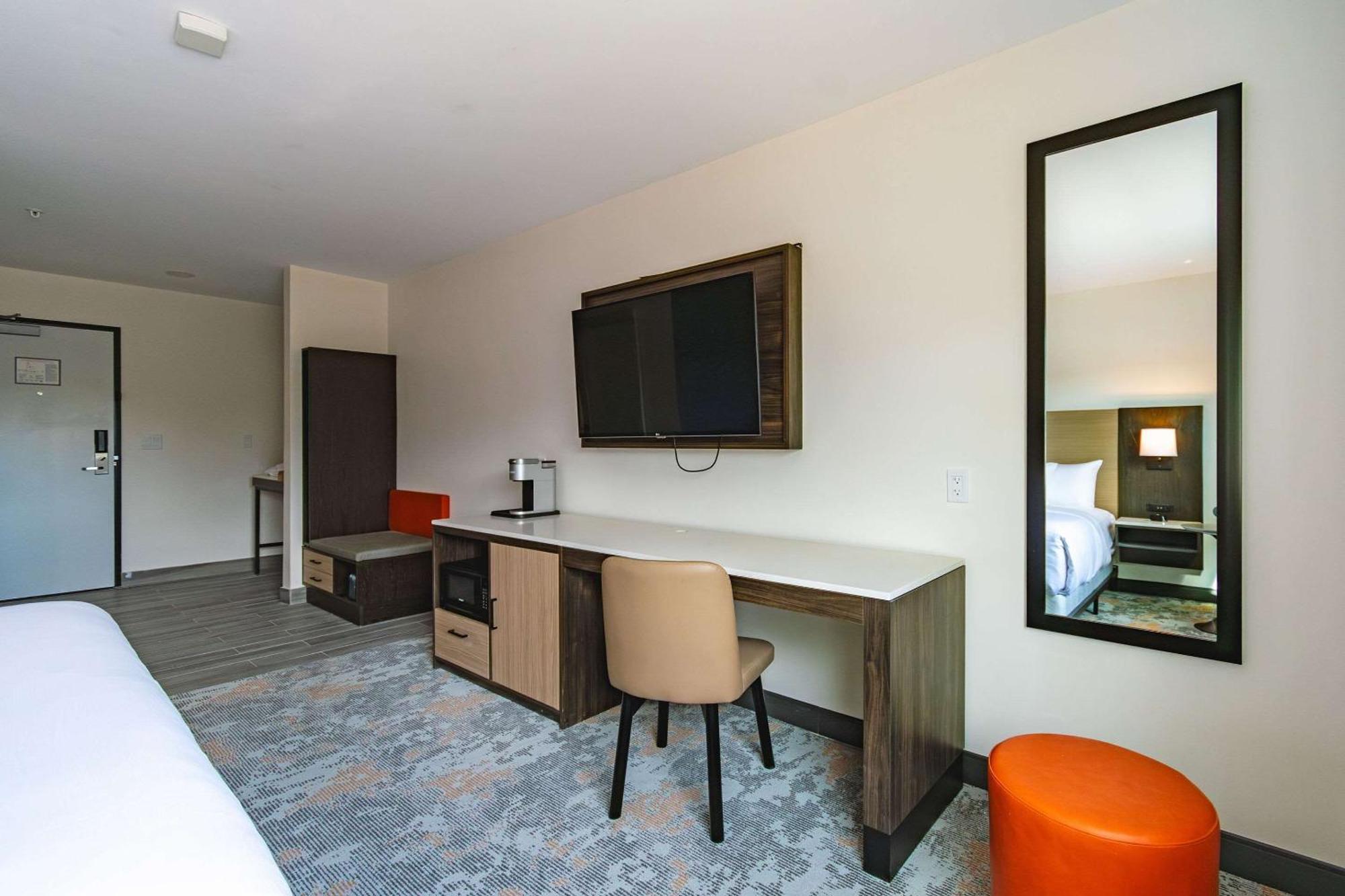 The Ellsworth Hotel, Ascend Collection Hotel